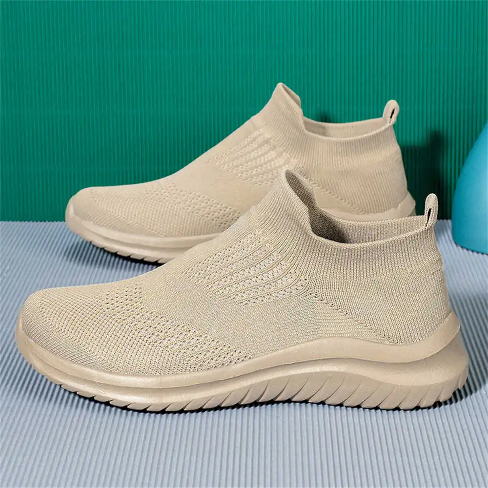 Beige Soft New Novelty Tennis  - Luxury Lifestyle Grooming Lounge 评论和价格